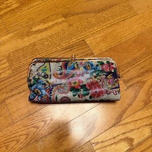 HOBO Multicolor Floral Clutch
